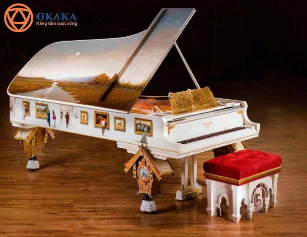 Mất hơn 4 năm để hoàn thành, cây đàn piano “Pictures at an Exhibition” là nhạc cụ đầu tiên của Steinway & Sons lấy cảm hứng từ bản nhạc cùng tên của nhà soạn nhạc lừng danh Modest Mussorgsky. Nhạc cụ tuyệt đẹp mới ra mắt này được nghệ sĩ bậc thầy Steinway Paul Wyse thiết kế theo nguyên mẫu cây grand piano Model D.