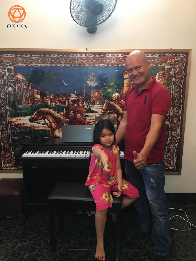 Giáng Sinh năm nay, OKAKA đã có chuyến giao đàn piano điện Yamaha YDP-143 cho anh Vũ ở Vũng Tàu.