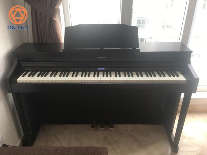 Hôm qua, OKAKA đã đến giao đàn piano điện Roland HP-603 cho chị Quỳnh ở chung cư Silver Star, Nhà Bè.